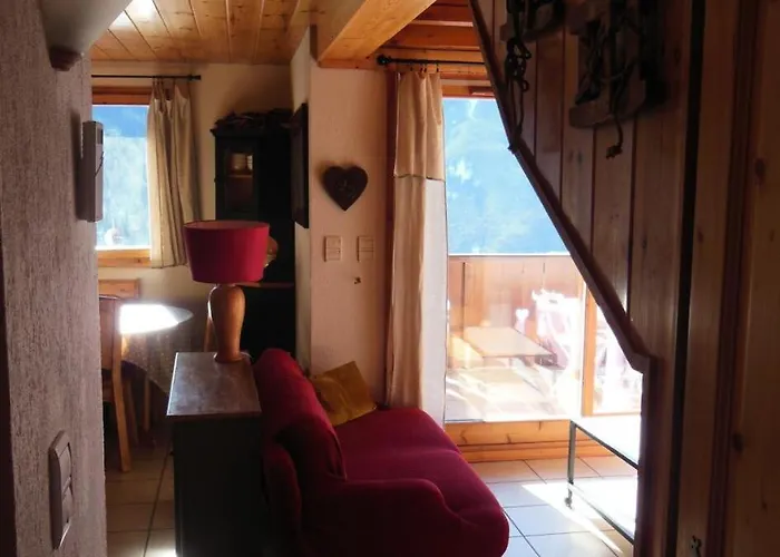 La Tour Du Merle - 4 Pieces Pour 6 Personnes Mae-3312